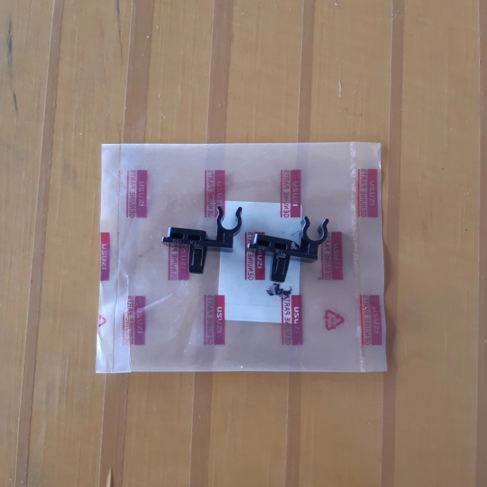 Klip Kap mesin Isuzu Panther