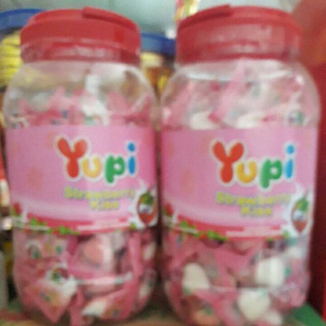 

Yupi Strawberry Kiss Toples