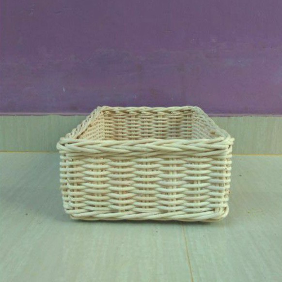 Keranjang rotan persegi panjang kotak hantaran parcel sovenir murah wadah bawang tempat make up 30x21x9,5 cm