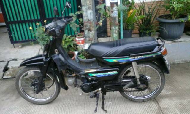 STIKER STRIPING HONDA GRAND ASTREA TAHUN 1993