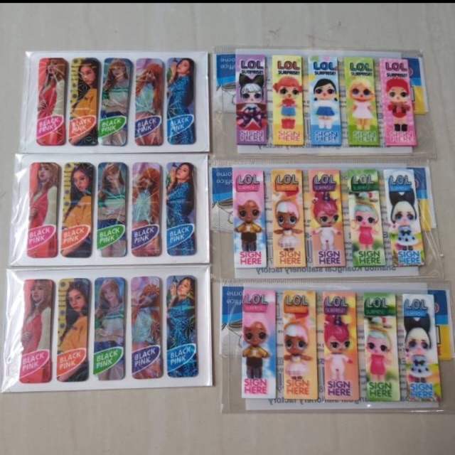 

Sticky notes/pembatas buku ada karakter nya