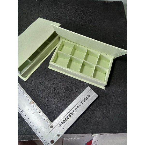 SAGARA box sekat 8 model buku