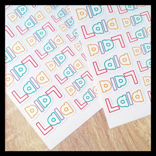 

Label Nama Colorful Fonts Outline