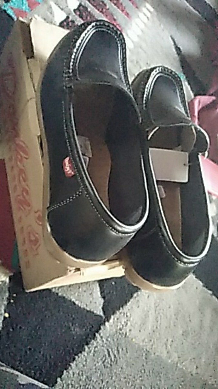 Sepatu Pantofel Wanita Formal Hitam Dan Putih  Donkeys Xr