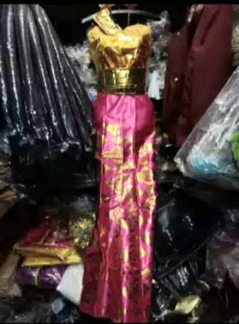 Baju Adat Bali Wanita Dewasa