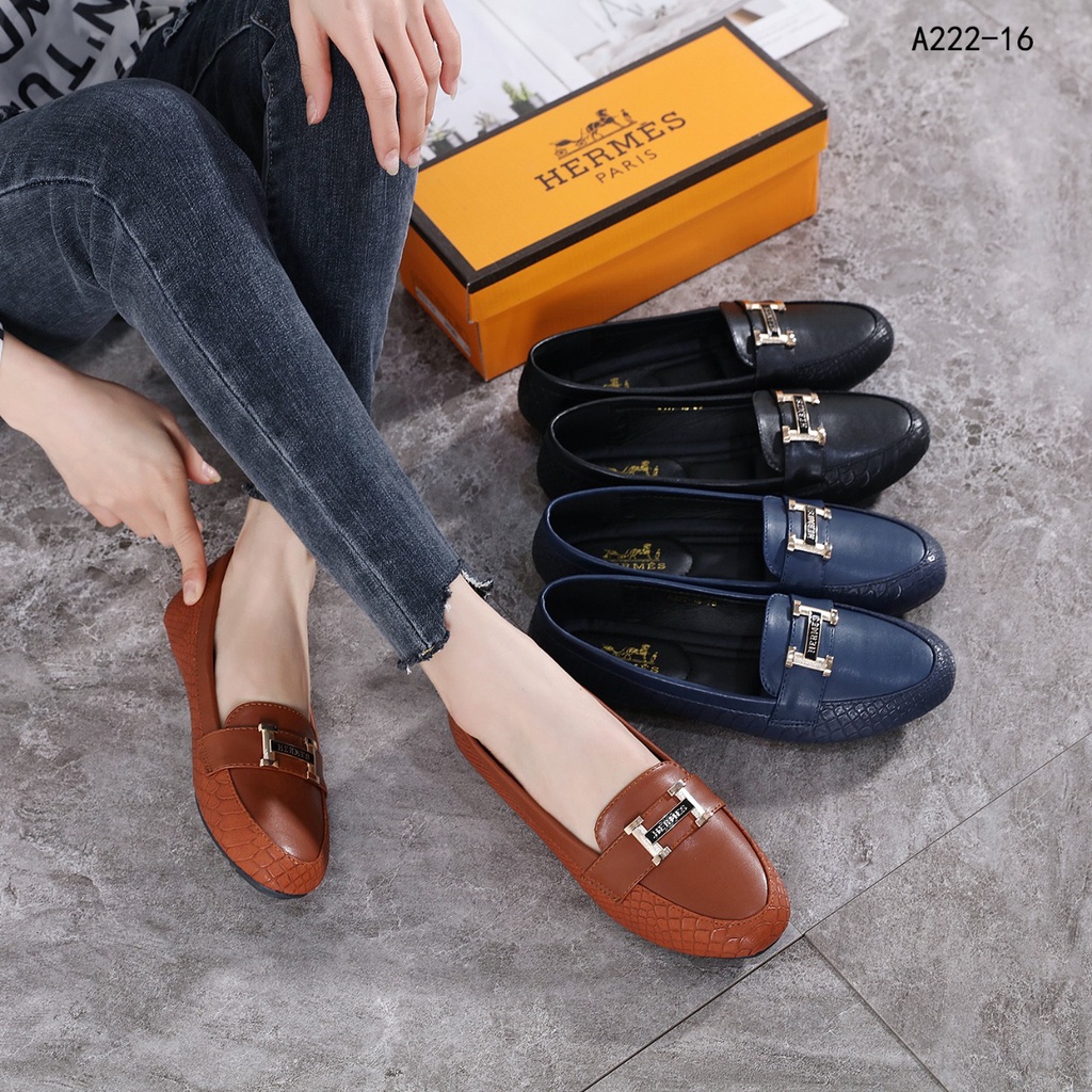 Leather Ballet Flat Shoea A222-16