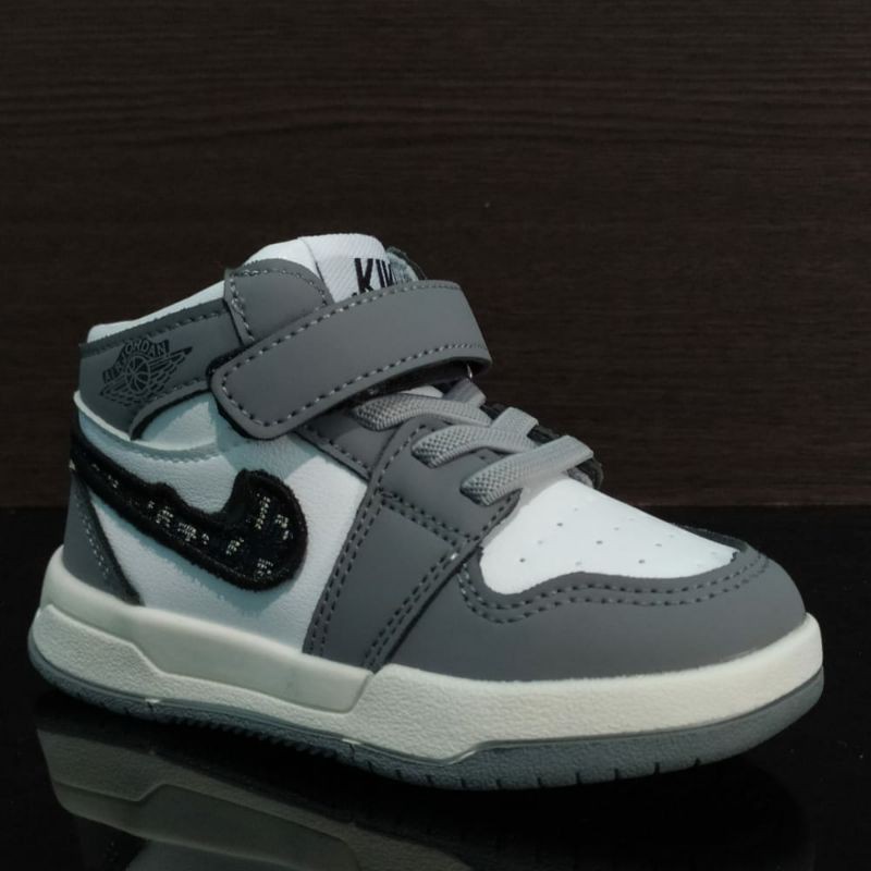 Sepatu anak | Shopee Indonesia