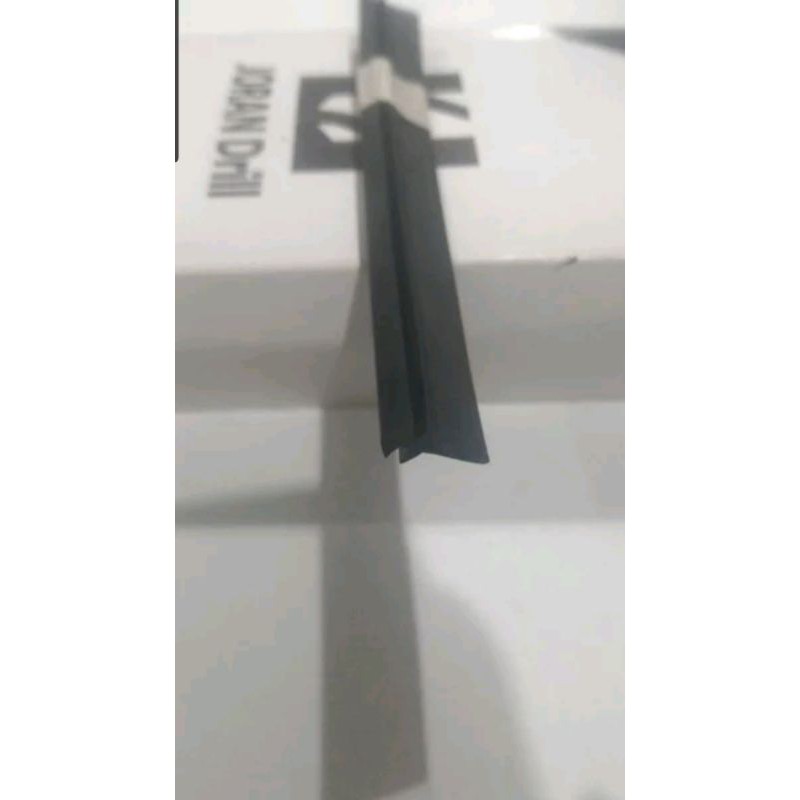 Karet kusen alumunium type 726 untuk rubber jendela cesmen
