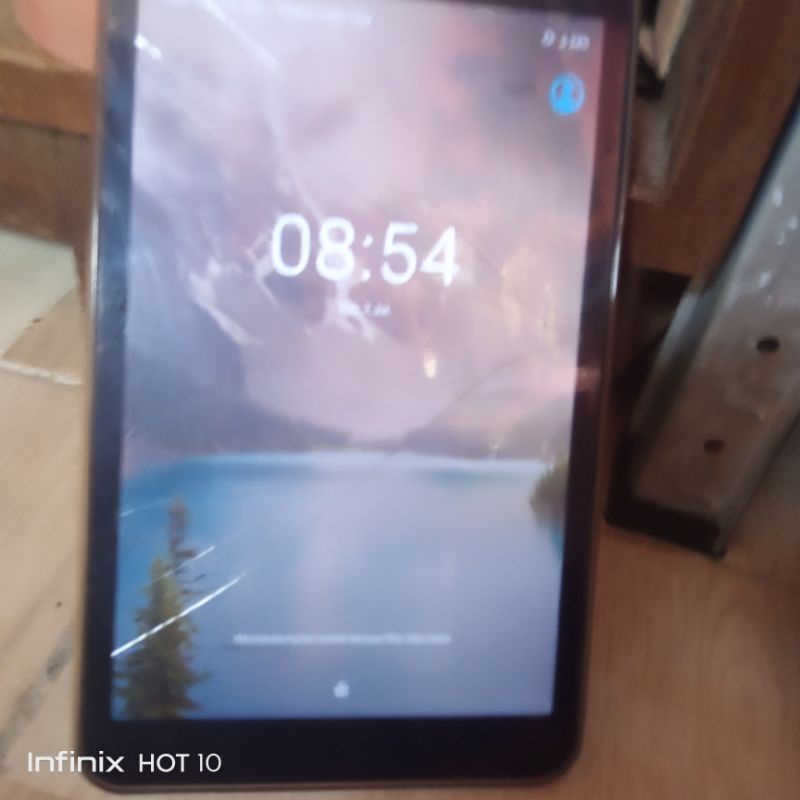 tablet pendidikan Maxtron Smart tab Genio bekas layar pecah touchscreen rusak