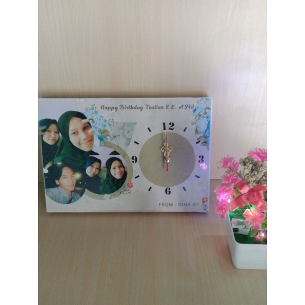 JAM DINDING CUSTOM UNIK KADO WEDDING ULANG TAHUN WISUDA GRADUATION KADO VALENTIN CETAK FOTO PRIBADI