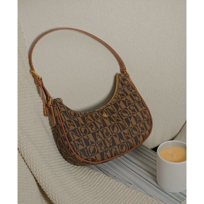 tas bonia hobo like look prada