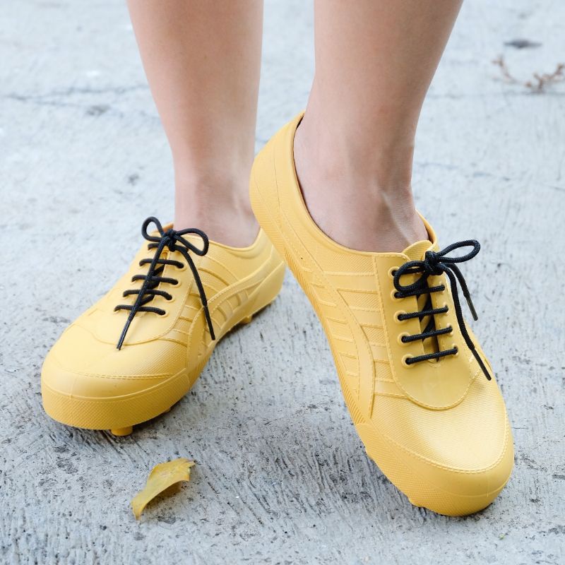 SEPATU BOLA kuning | spatu pul cucuk Henki ball shoes pole pool duri spull studs anti air murah kebun cod