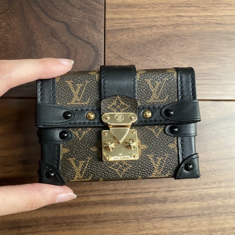 ORI LV essential trunk preloved