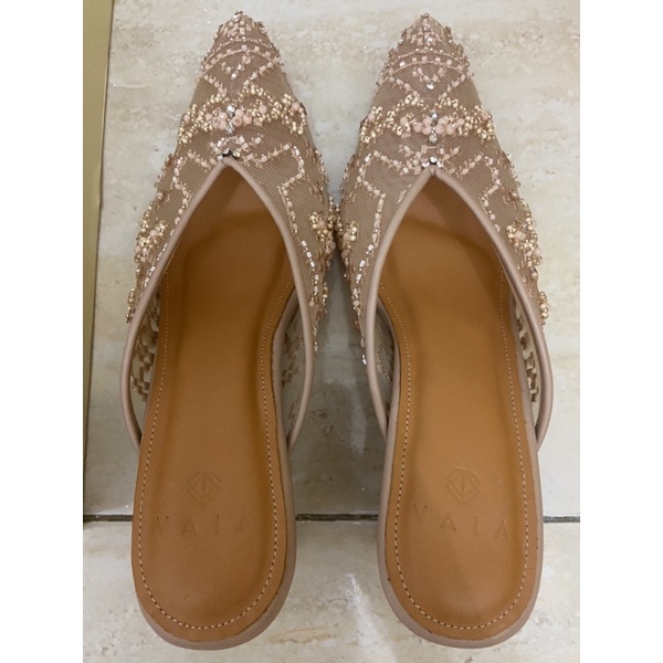 sepatu pesta merk vaia-rachel