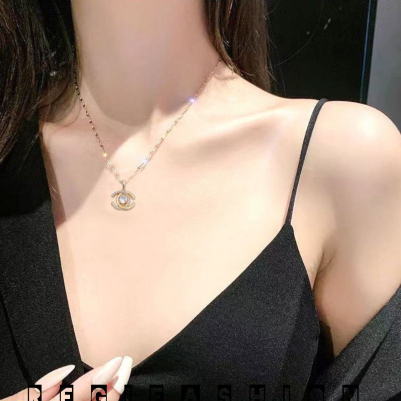 Kalung Titanium Wanita Liontin Chanel Kalung Wanita Korea Terbaru Anti Karat Tidak Luntur