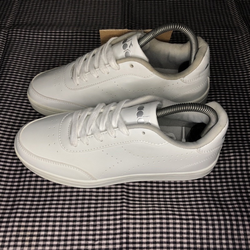 Diadora givano