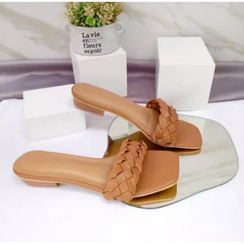 A06 SANDAL KEPANG WANITA / HAK TAHU 3CM LAURA