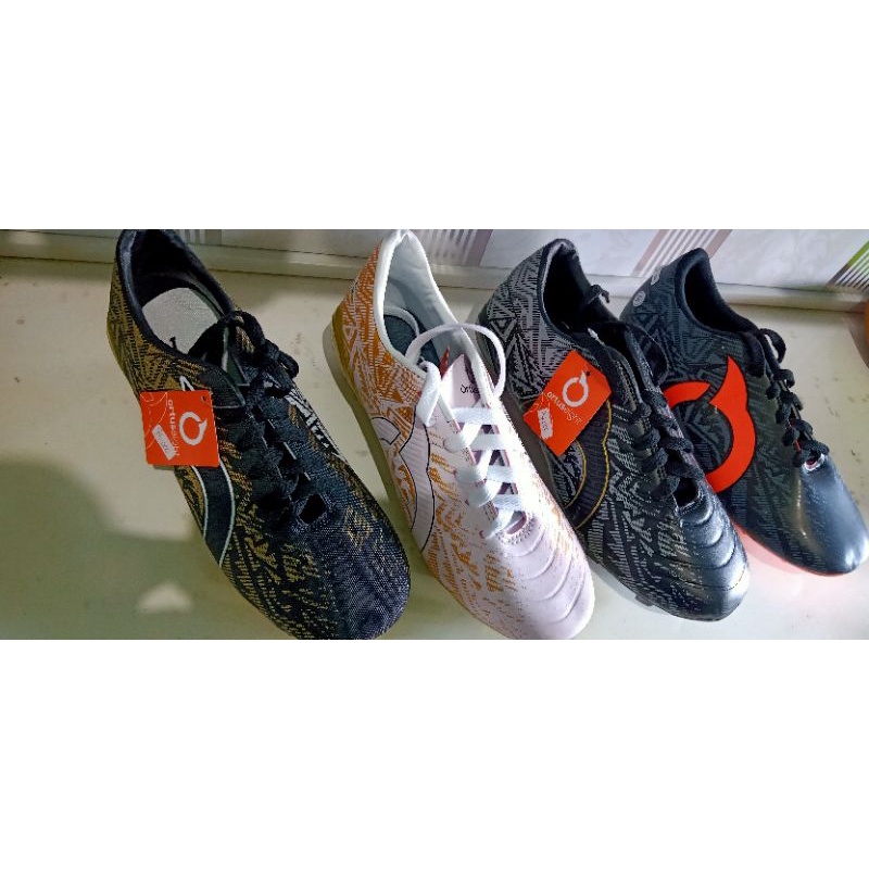 Sepatu Sepak Bola Ortuseight