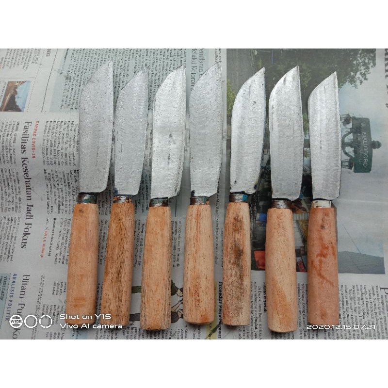 Pisau dapur sedang bahan gergaji