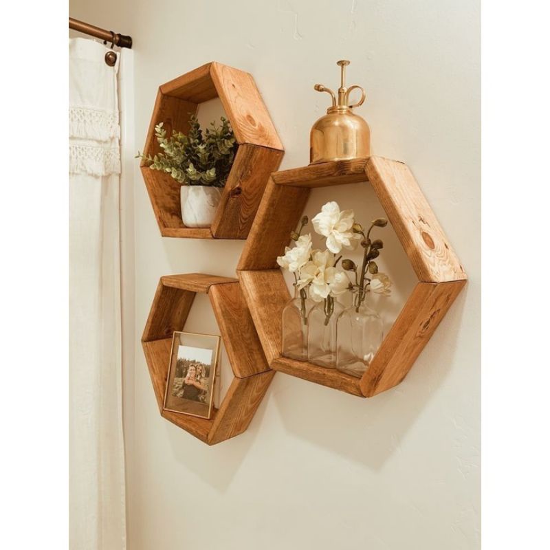 Rak Dinding Kayu Hexagonal