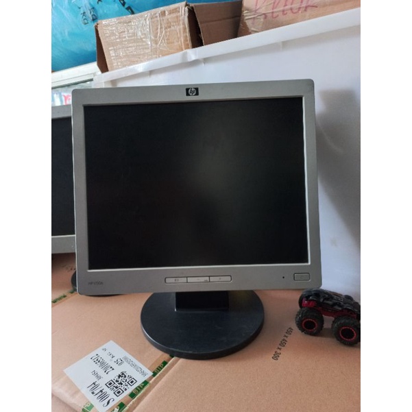 Monitor LCD 15 in Kotak