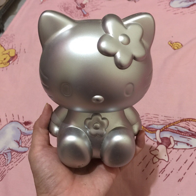 celengan hello kitty