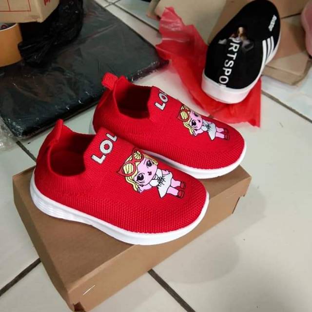 Sepatu anak import
