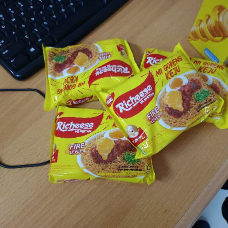 

RICHEESE MIE GORENG KEJU PEDAS|MIE GORENG VIRAL