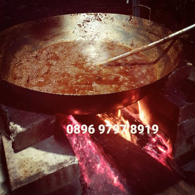 

Rendang Kayu Bakar (Black Rendang - Beef Rendang)