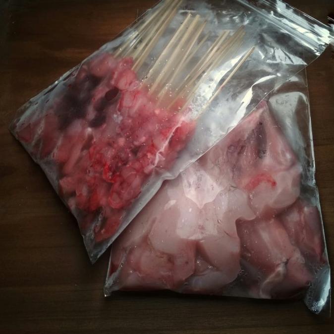 

SATE KELINCI SIAP BAKAR ISI 60TUSUK OLAHAN DAGING FROZEN FOOD FRESH