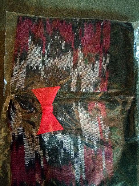 Tempat Tisu Cover Asli Dari Kain Tenun Sarung Souvenir Pernikahan No. Min. Order