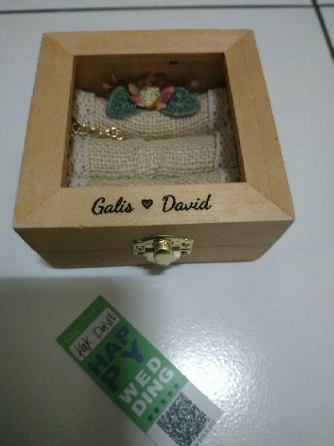 Kotak Cincin Kayu Kecil + Bunga Untuk Seserahan/ Lamaran Kc