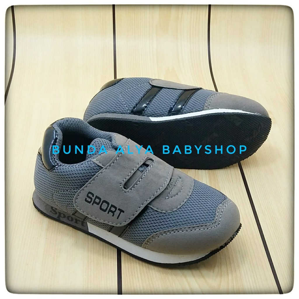 Sepatu Anak Laki  2 3 4 5 6 Tahun Rejek Minus Sedikit Banyak Warna [SENDAL ANAK REJECT] - Sepatu Anak Sport