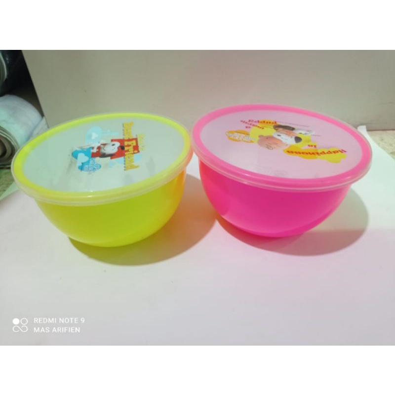 Mangkuk plastik tutup ukuran M