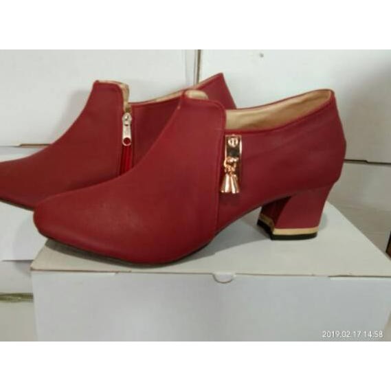 8FC Sepatu wanita hak tahu boots R19 .