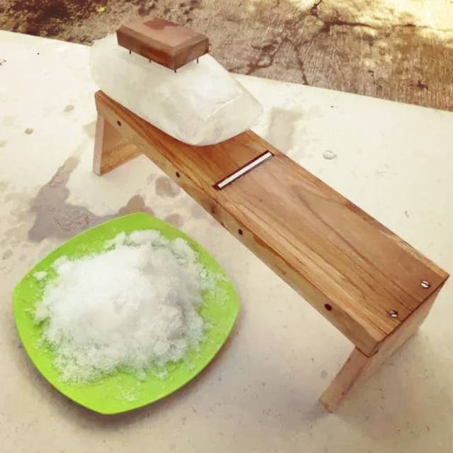 GRATIS ONGKIR !! Serut Es Manual KAYU JATI Asli / Alat Serut Es Batu / SERUTAN ES MANUAL