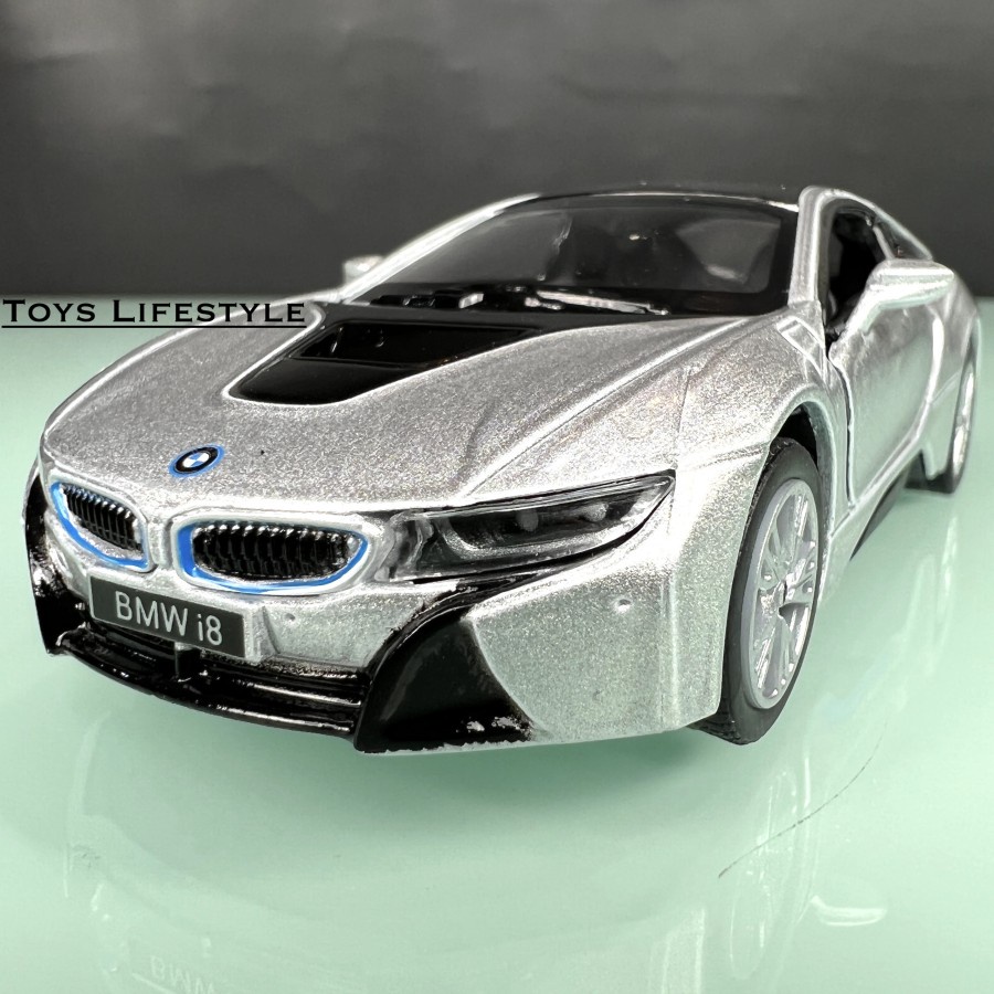 Kinsmart Diecast - BMW i8 Skala 1:32 (Silver)