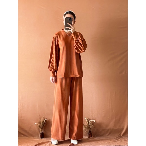 Zolly Set (1 Set Long Knit dengan Premium look)-Terracota