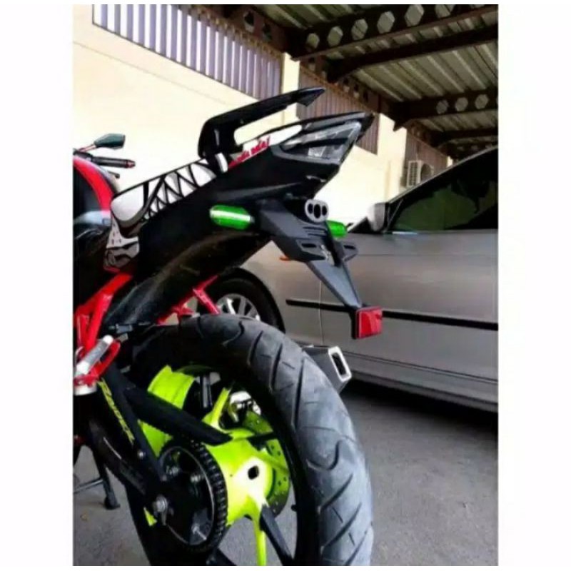 Fender Variasi Spakbor Belakang CB 150 R Vixion Ninja Vario Aerox Plus Reflektor