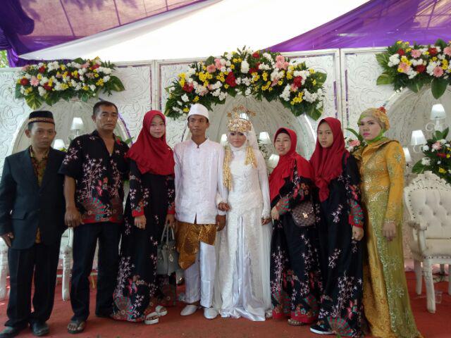 Terbaru Maura Couple Sania Ruffle Batik Couple Ori Ndoro Jowi / Gamis Batik Couple Murah