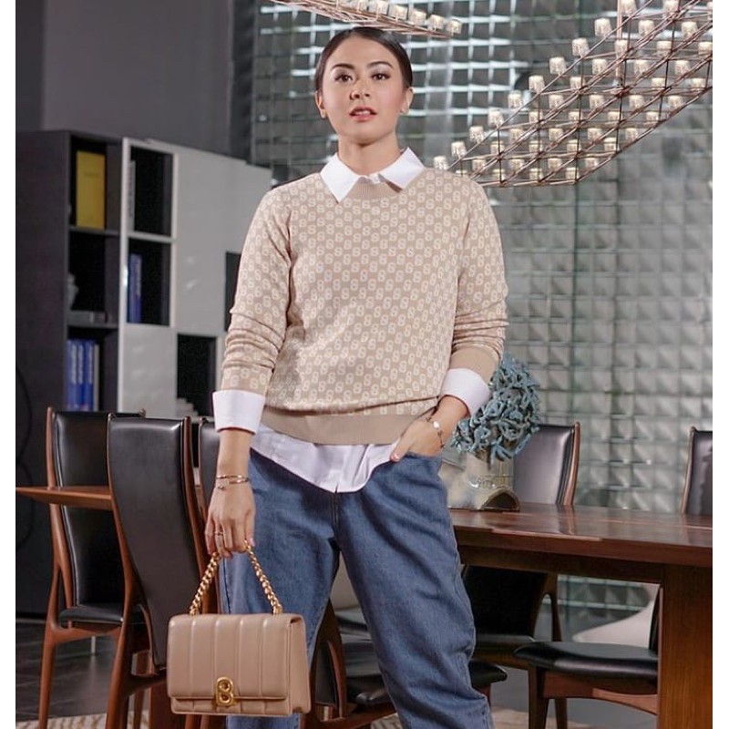 Buttonscarves Benang Jarum Sweetshirt Beige Size M