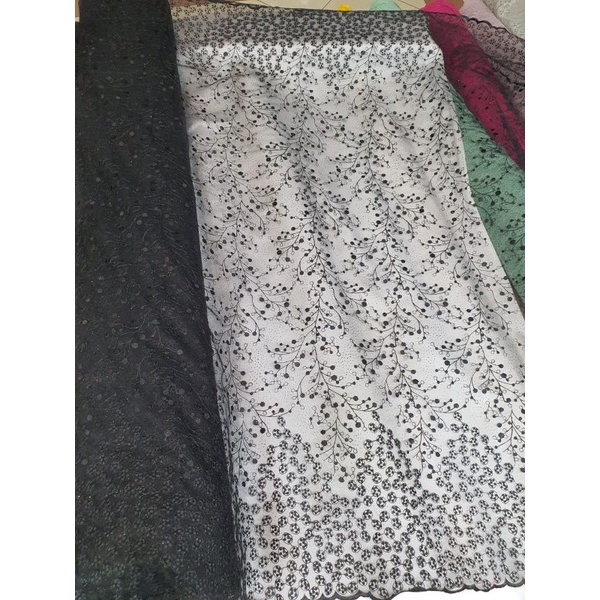 Kain Tile khusus Warna Hitam