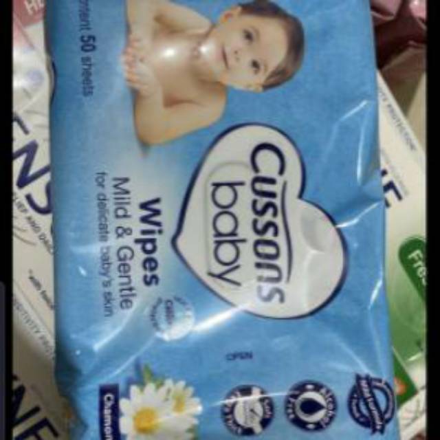 Tisu Basah Bayi Cussons Baby Hand and Mouth 50s isi 50 hand and mouth