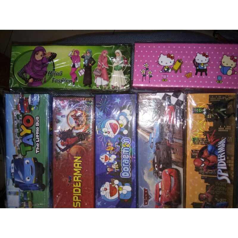 

tempat pensil dus magnet /tempat pensilagnet. cwek/cowok tilis di pesan