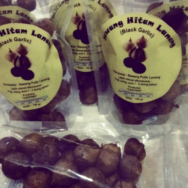 

Bawang hitam lanang/tunggal - Solo Black garlic 100gr