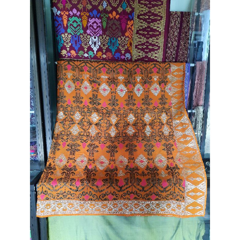 Ready Kain Tenun Songket Sidemen Bali Sudah di-Alam