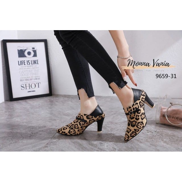 leopard thick heels