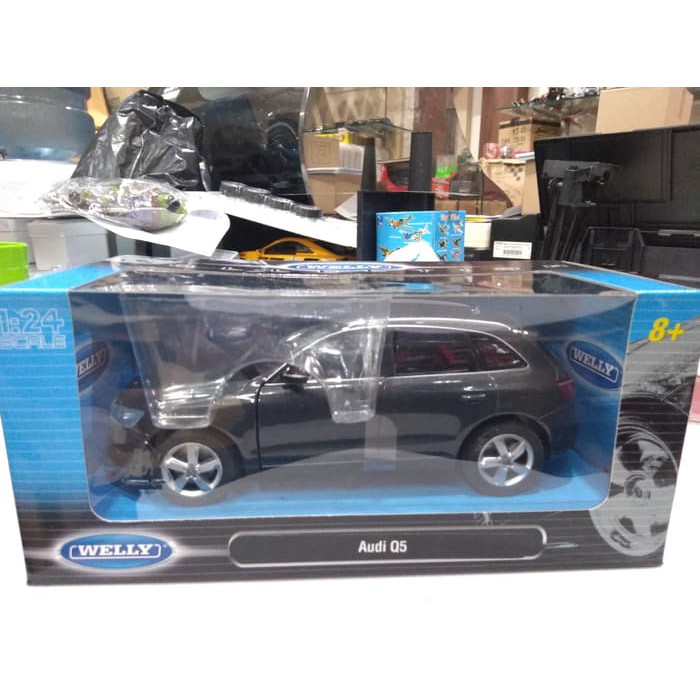 Welly Old Stock  Audi Q5 Grey Skala 124