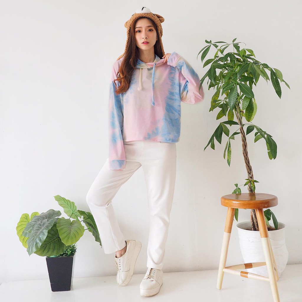 tie dye sweatshirt pastel