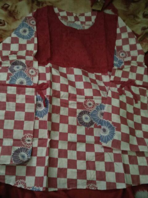 Atasan Batik Wanita Motif Catur